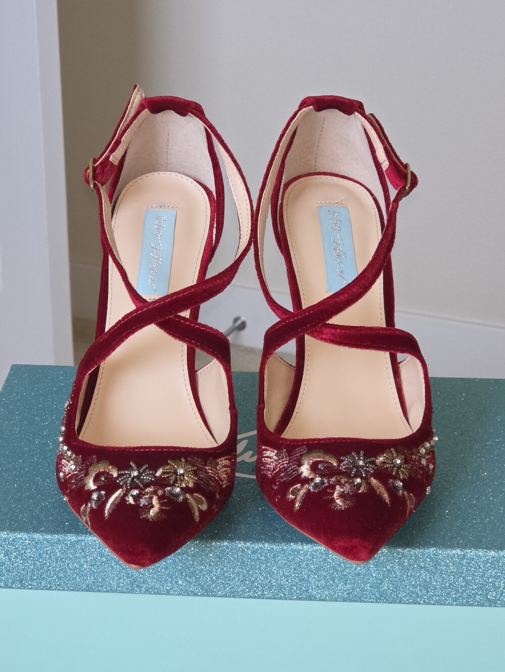 Betsey Johnson Skye Burgundy Red Velvet Heels Size 9.5 Red Wedding Heels - Picture 5 of 13
